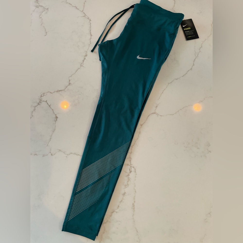 NWT Nike Leggings